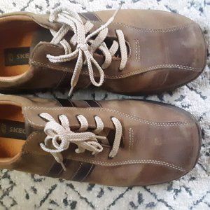 Men's Size 12 Suede Sketchers Shoes